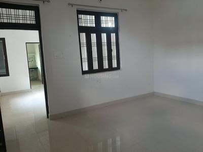 Bedroom Image of 800 Sq.ft 2 BHK Independent House for rent in Haibat Mau Mawaiya Lucknow for Rs. 6500