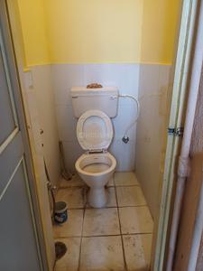 Bathroom Image of 720 Sq.ft 2 BHK Independent House for rent in Chamrajpet Bengaluru for Rs. 18000