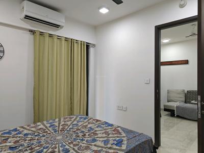 Bedroom Image of 950 Sq.ft 2 BHK Apartment / Flat for sale in Lodha New Cuffe Parade, Sion Mumbai for Rs. 30000000