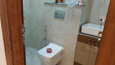 Bathroom Image of 600 Sq.ft 1 BHK Apartment / Flat for rent in Sector 19 Dwarka New Delhi for Rs. 30000
