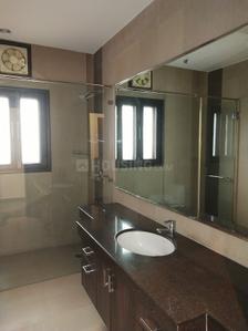 Bathroom Image of 5000 Sq.ft 4 BHK Builder Floor for rent in New Friends Colony New Delhi for Rs. 285000