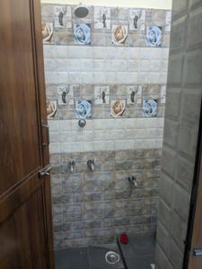 Bathroom Image of 800 Sq.ft 2 BHK Builder Floor for rent in Iyyappanthangal Chennai for Rs. 15000