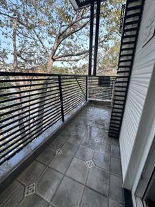 Balcony Image of 1600 Sq.ft 3 BHK Apartment / Flat for sale in Nehru Apartments, Kalkaji New Delhi for Rs. 45000000