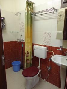 Bathroom Image of 1000 Sq.ft 2 BHK Apartment / Flat for rent in Raja Park Jaipur for Rs. 26500