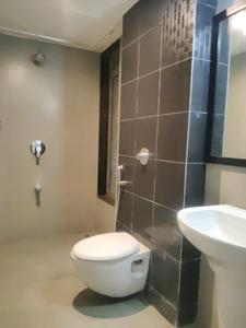 Common Bathroom Image of 920 Sq.ft 2 BHK Apartment / Flat for rent in Kasarvadavali Thane for Rs. 26000