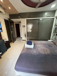 Image of 990 Sq.ft 2 BHK Apartment / Flat for rent in Evershine Millennium Paradise, Kandivali East, Mumbai for Rs. 75000