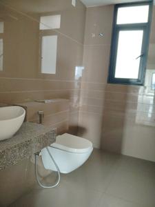 Common Bathroom Image of 3200 Sq.ft 4 BHK Apartment / Flat for sale in Visionnair, Bodakdev Ahmedabad for Rs. 27000000