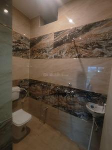 Bathroom Image of 850 Sq.ft 2 BHK Builder Floor for rent in Chitaipur Varanasi for Rs. 9000