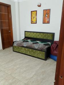 Bedroom Image of 1000 Sq.ft 2 BHK Builder Floor for rent in Sector 63 A Noida for Rs. 29000