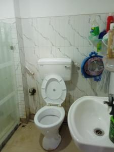 Bathroom Image of 1900 Sq.ft 5 BHK Independent House for sale in Ballygunge Kolkata for Rs. 16000000