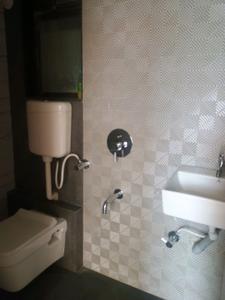 Common Bathroom Image of 600 Sq.ft 1 BHK Apartment / Flat for rent in Kohinoor Eden Phase 1, Kalyan East Kalyan for Rs. 12000