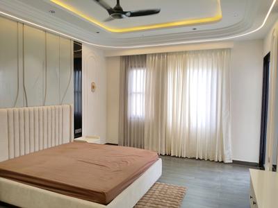 Bedroom Image of 2700 Sq.ft 4 BHK Builder Floor for sale in Ansal Versalia, Sector 67 Gurgaon for Rs. 31000000