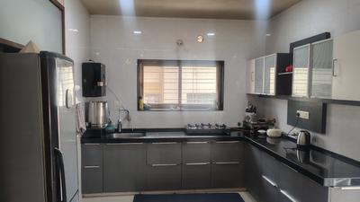 Kitchen Image of 1500 Sq.ft 3 BHK Apartment / Flat for rent in Rane Nagar Nashik for Rs. 36000