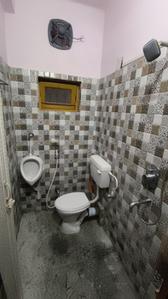 Bathroom Image of 850 Sq.ft 1 BHK Apartment / Flat for rent in Kasba Kolkata for Rs. 12000