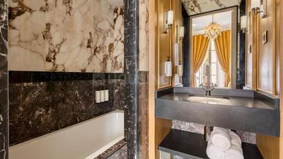 Bathroom Image of 1800 Sq.ft 3 BHK Independent House for rent in Yogi Royal Parardise, Sherpura Bharuch for Rs. 18000