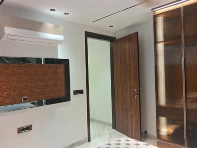 Bedroom Image of 2200 Sq.ft 4 BHK Builder Floor for sale in Rajouri Garden New Delhi for Rs. 40000000