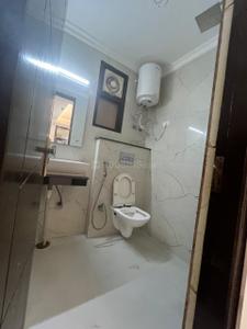 Bathroom Image of 1250 Sq.ft 3 BHK Builder Floor for rent in Saket New Delhi for Rs. 28000