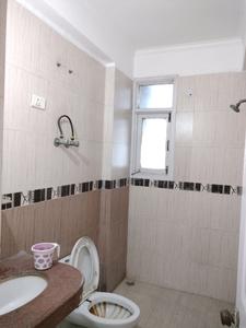 Common Bathroom Two Image of 1800 Sq.ft 3 BHK Apartment / Flat for sale in CGHS Veena Apartment, Sector 22 Dwarka New Delhi for Rs. 32500000