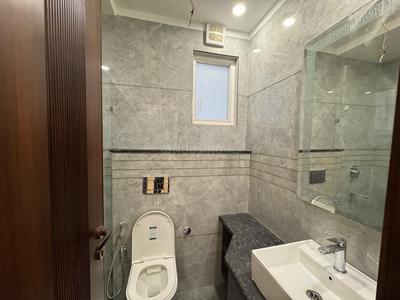 Bathroom Image of 1051 Sq.ft 2 BHK Builder Floor for rent in Ramesh Nagar New Delhi for Rs. 34000
