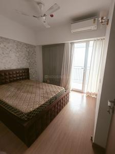 Bedroom Image of 900 Sq.ft 2 BHK Apartment / Flat for rent in Godrej Woods, Sector 43 Noida for Rs. 60000