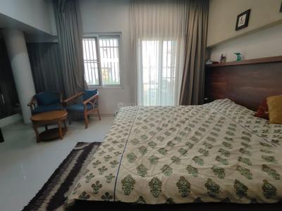 Bedroom Image of 5805 Sq.ft 5 BHK Independent House for sale in Thaltej Ahmedabad for Rs. 60000000
