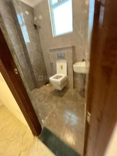 Sector 15 Part 2, Sector 15 Bathroom 1