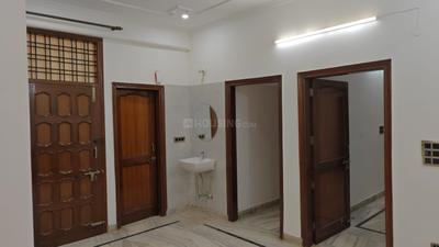 Bedroom Image of 950 Sq.ft 1 BHK Builder Floor for rent in Sector 46 Gurgaon for Rs. 20000