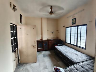 Living Room Image of 720 Sq.ft 1 BHK Apartment / Flat for rent in Shahibaug Ahmedabad for Rs. 15000
