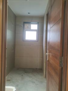 Common Bathroom Image of 2025 Sq.ft 4 BHK Builder Floor for rent in Jai Ambey Luxurious Floors, Green Field Colony Faridabad for Rs. 38000