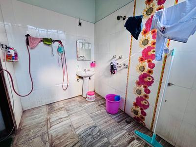 Bathroom Image of 2250 Sq.ft 4 BHK Duplex for sale in Koharapeer Bareilly for Rs. 12000000