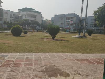 Image of 900 Sq.ft 2 BHK Apartment / Flat for rent in Jalvayu Vihar, Sector 25, Noida for Rs. 30000
