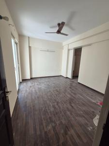 Bedroom Image of 1600 Sq.ft 3 BHK Apartment / Flat for rent in Sethi Max Royal, Sector 76 Noida for Rs. 34000