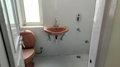 Image of 1600 Sq.ft 3 BHK Apartment / Flat for rent in Reputed Shri Hari Apartment, Sector 12 Dwarka, New Delhi for Rs. 43000