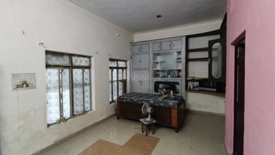 Hall Image of 700 Sq.ft 2 BHK Builder Floor for rent in Lashkar Gwalior for Rs. 10000