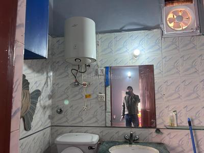 Bathroom Image of 1150 Sq.ft 2 BHK Builder Floor for rent in Vasundhara Ghaziabad for Rs. 17000