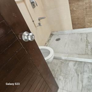Image of 2800 Sq.ft 4 BHK Builder Floor for rent in Unitech Residency Greens, Sector 46, Gurgaon for Rs. 75000