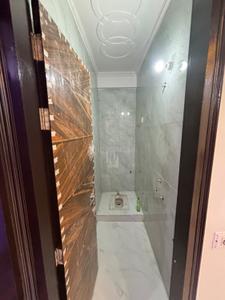 Bathroom Image of 990 Sq.ft 3 BHK Apartment / Flat for sale in Shalimar Garden Ghaziabad for Rs. 5800000