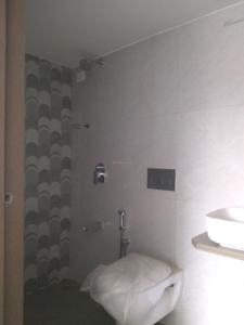 Bedroom Image of 420 Sq.ft 1 BHK Apartment / Flat for sale in Divine Sky Aura Building No 2, Mulgaon Vasai for Rs. 4400000