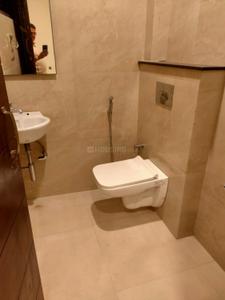 Bathroom Image of 1200 Sq.ft 2 BHK Builder Floor for rent in Gomti Nagar Extension Lucknow for Rs. 14500