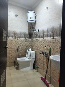 Bathroom Image of 500 Sq.ft 1 BHK Apartment / Flat for sale in Saket New Delhi for Rs. 2000000