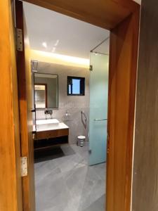 Bathroom Image of 3200 Sq.ft 4 BHK Independent House for rent in Thaltej Ahmedabad for Rs. 130000