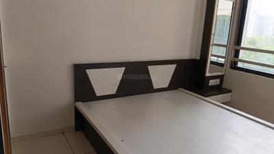 Bedroom Image of 1200 Sq.ft 2 BHK Apartment / Flat for rent in Nana Chiloda Ahmedabad for Rs. 16500