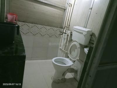 Bathroom Image of Ram PG Rooms - (Mob. 7070824322) in Ghansoli, Navi Mumbai