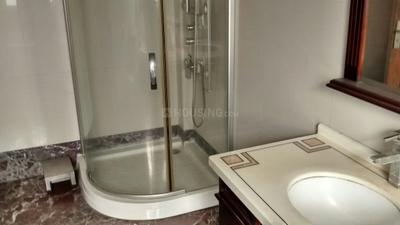 Bathroom Image of 700 Sq.ft 1 BHK Builder Floor for rent in  RWA East Of Kailash SFS Flats, East Of Kailash New Delhi for Rs. 50000