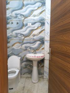 Common Bathroom Image of 900 Sq.ft 2 BHK Builder Floor for sale in Vasundhara Ghaziabad for Rs. 7000000