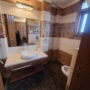 Bathroom Image of 3150 Sq.ft 4 BHK Builder Floor for rent in Geetanjali Enclave New Delhi for Rs. 200000