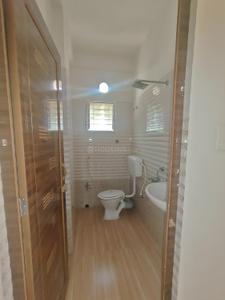 Bathroom Image of 700 Sq.ft 2 BHK Apartment / Flat for sale in Patuli Kolkata for Rs. 3400000
