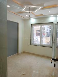 Bedroom Image of 950 Sq.ft 3 BHK Builder Floor for sale in Shalimar Bagh New Delhi for Rs. 19000000