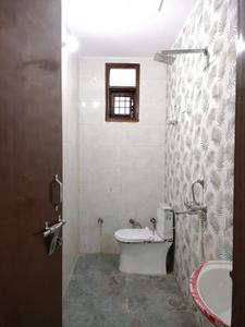 Common Bathroom Image of 1250 Sq.ft 3 BHK Builder Floor for sale in Shalimar Garden Ghaziabad for Rs. 11051000