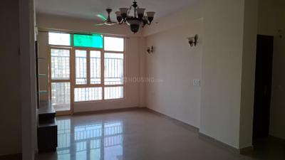 Living Room Image of 1898 Sq.ft 3 BHK Apartment / Flat for rent in Kingswood Court, Crossings Republik Ghaziabad for Rs. 24500